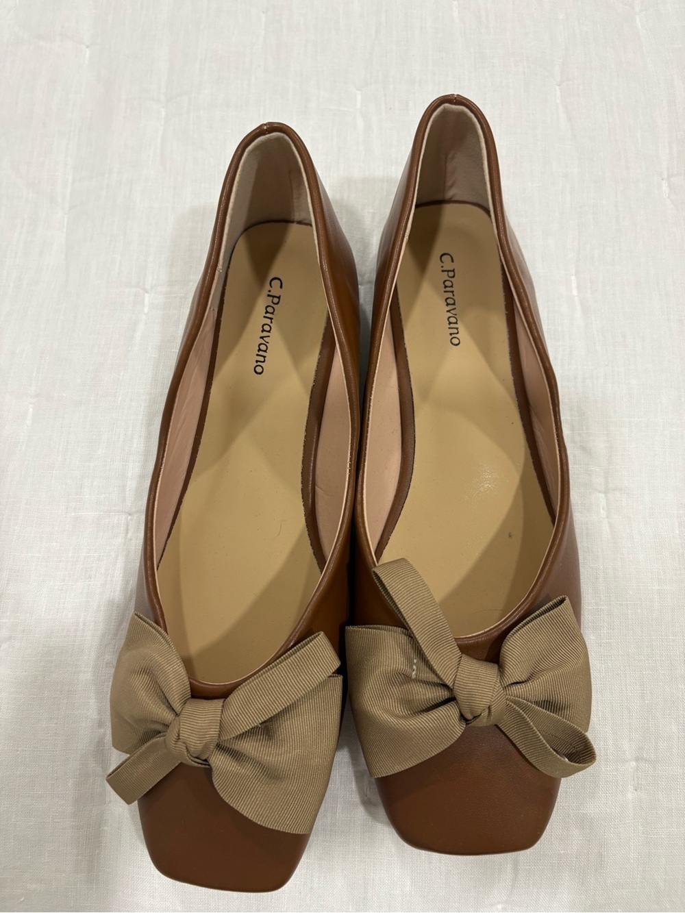 C. Paraviano Tan Brown Bow Ballet Flats